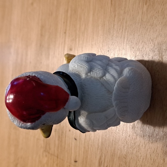 Resin white Duck figurine with Santa hat and scarf vintage - Picture 4 of 6